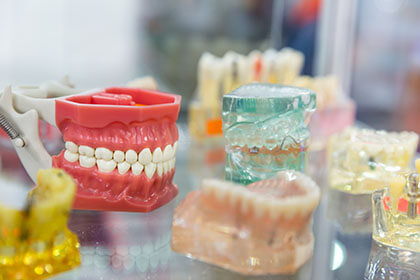 Dental devices manufactured with 3D printing